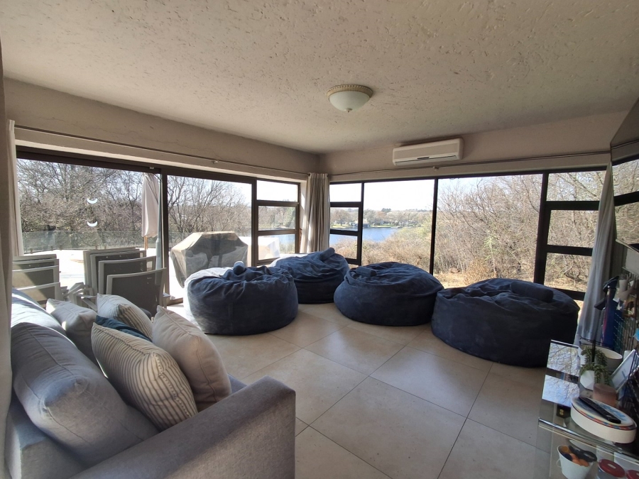 4 Bedroom Property for Sale in Boschenvaal River Front Lodges Free State